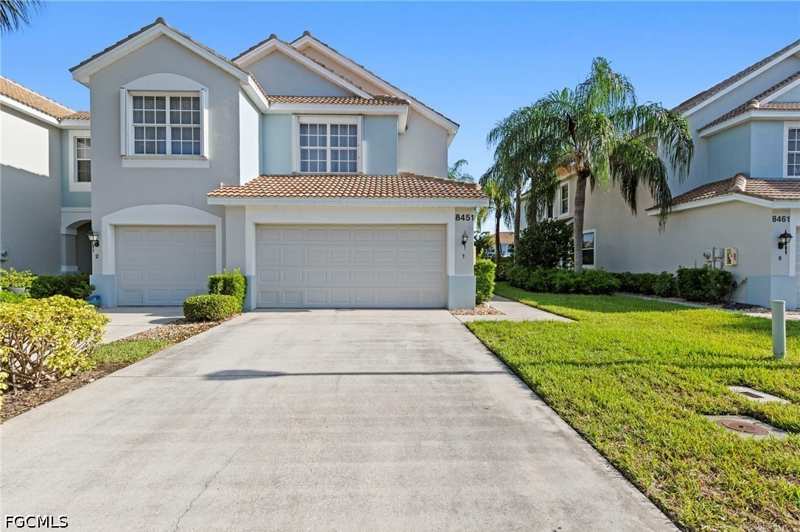 3 bedroom Townhouse at 8451 Village Edge Cir 1, Lakewood Village, Fort Myers — photo 1