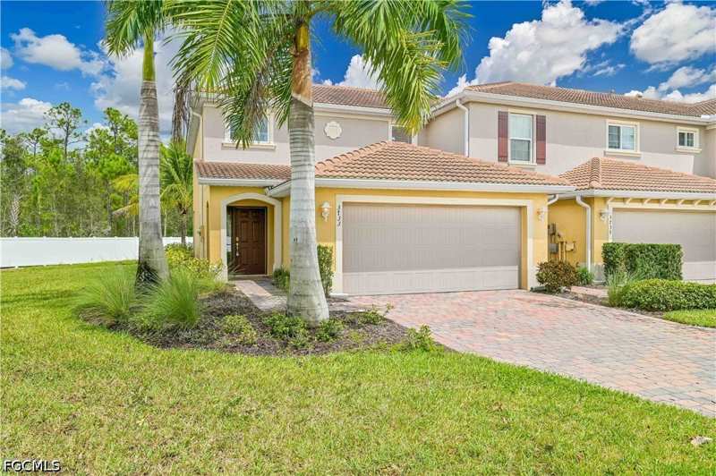 4 bedroom Townhouse at 3733 Crofton Ct, Lindsford, Fort Myers — photo 1