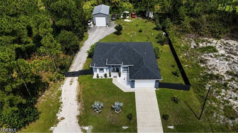 3 bedroom SingleFamilyResidence at 918 Dixie Ave, Lehigh Acres, Lehigh Acres — photo 1