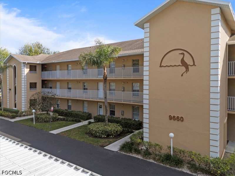 2 bedroom Condominium at 9660 Victoria Ln 206, Victoria Shores, Naples — photo 1