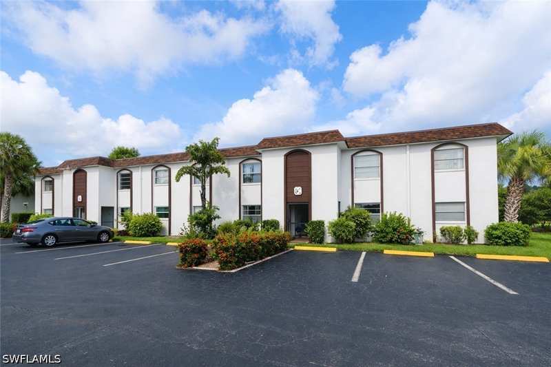 2 bedroom Condominium at 2828 Jackson St C5, Villa Capri Condominium, Fort Myers — photo 1