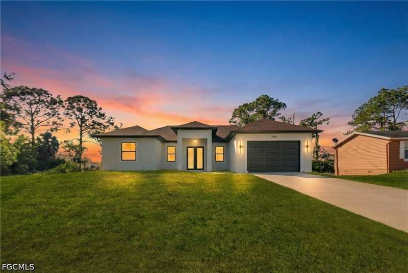 4 bedroom SingleFamilyResidence at 2909 9th St W, Lehigh Acres, Lehigh Acres — photo 1