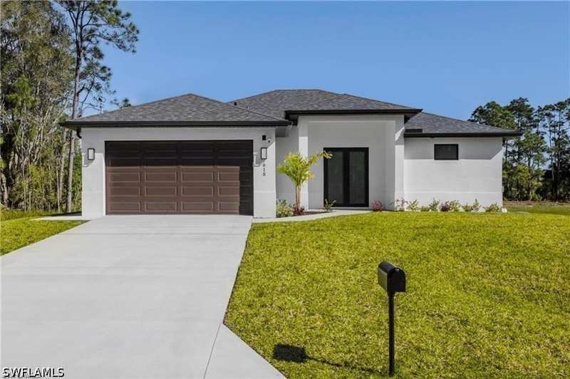 3 bedroom SingleFamilyResidence at 821 Newell St E 821, Lehigh Acres, Lehigh Acres — photo 1