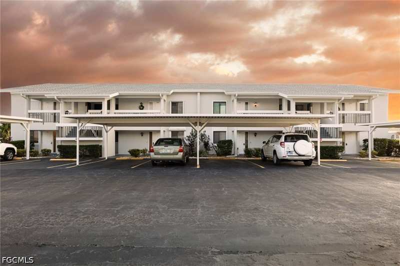 2 bedroom Condominium at 1016 SE 46th St 101, Captains Harbor Condo, Cape Coral — photo 1