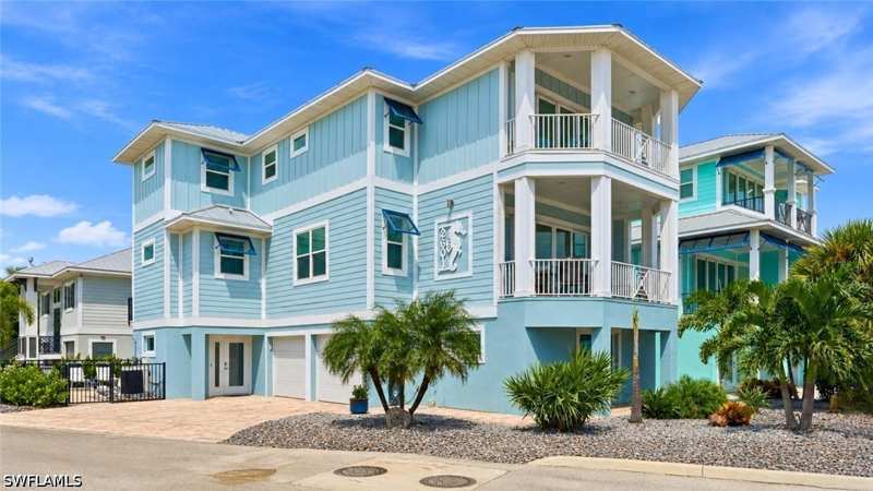 4 bedroom SingleFamilyResidence at 2601 Estero Blvd, Winkler Subdivision, Fort Myers Beach — photo 1