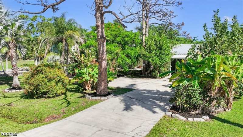 3 bedroom SingleFamilyResidence at 3680 Mango St, Pine Island Tropical Homesites, St James City — photo 1