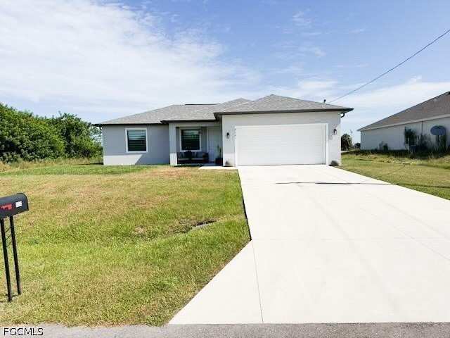 3 bedroom SingleFamilyResidence at 8041 Sherwood Cir, Port Labelle, Labelle — photo 1