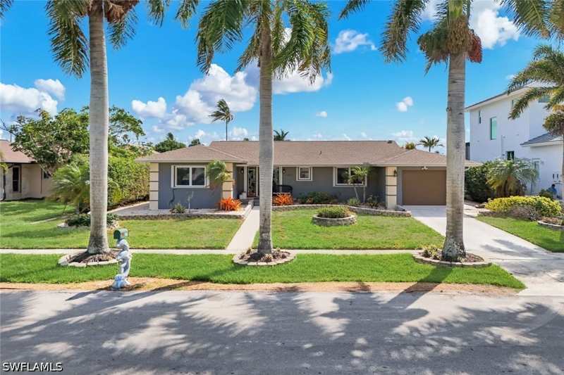 3 bedroom SingleFamilyResidence at 785 Willow Ct, Marco Island, Marco Island — photo 1