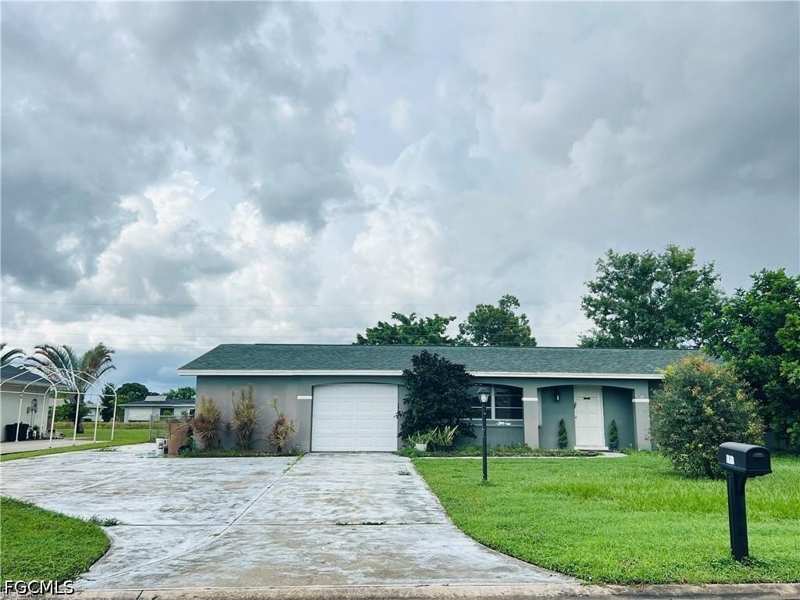 2 bedroom SingleFamilyResidence at 1543 Medford Pl, Lehigh Acres, Lehigh Acres — photo 1