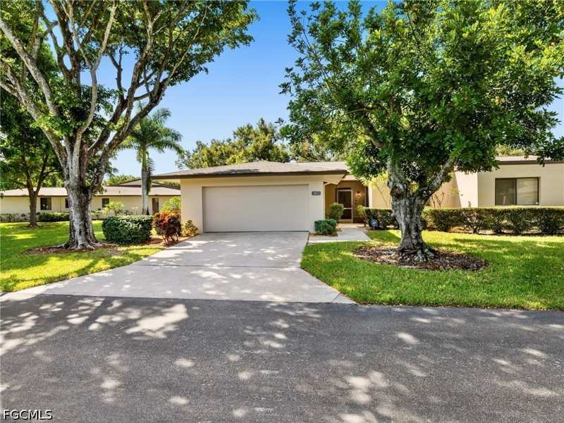 3 bedroom Attached at 5853 Wyldewood Lakes Ct, Wyldewood Lakes Condo, Fort Myers — photo 1