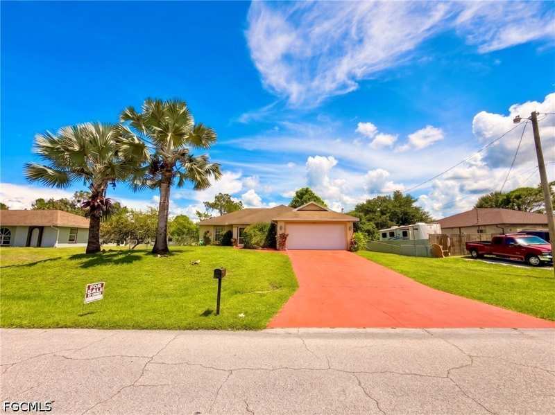 3 bedroom SingleFamilyResidence at 1006 Susan Ave N, Lehigh Acres, Lehigh Acres — photo 1