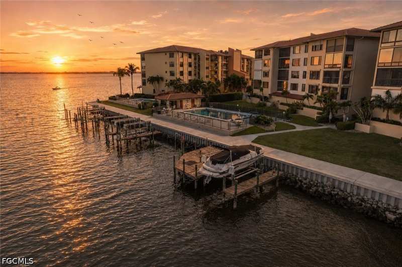 2 bedroom Condominium at 4013 SE 20th Pl 401, Rivers Condo, Cape Coral — photo 1