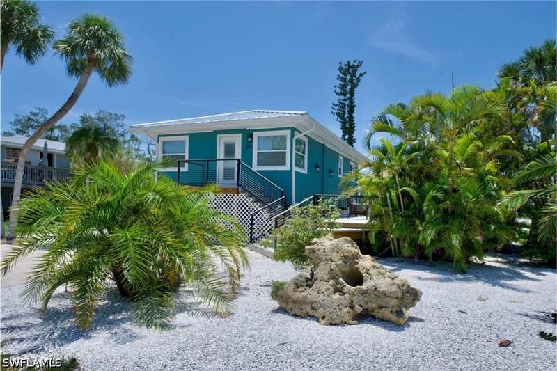 3 bedroom SingleFamilyResidence at 210 Dakota Ave, Gulf Heights, Fort Myers Beach — photo 1