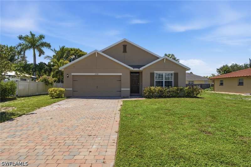 4 bedroom SingleFamilyResidence at 27580 Los Amigos Ln, Arroyal Heights, Bonita Springs — photo 1