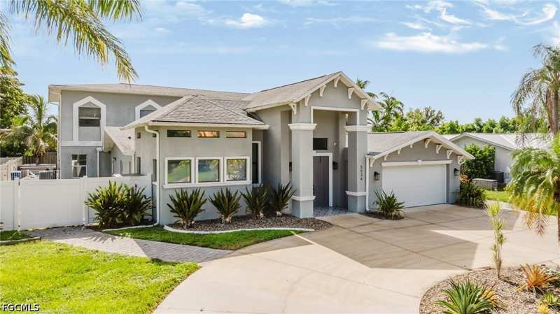 6 bedroom SingleFamilyResidence at 5534 Cognac Dr, Whiskey Creek Club Estates, Fort Myers — photo 1