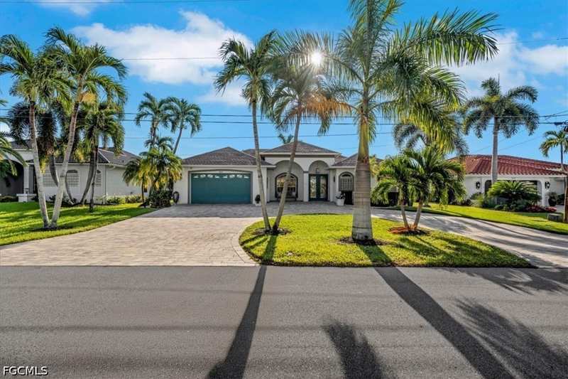 3 bedroom SingleFamilyResidence at 5221 SW 9th Pl, Cape Coral, Cape Coral — photo 1