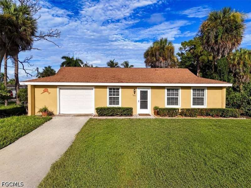 2 bedroom SingleFamilyResidence at 6106 Island Park Ct, Island Park, Fort Myers — photo 1