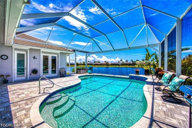 4 bedroom SingleFamilyResidence at 8625 Southwind Bay Cir, Southwind Subdivision, Fort Myers — photo 1