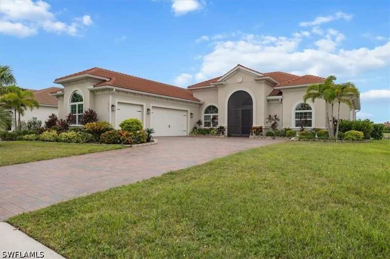 3 bedroom SingleFamilyResidence at 18780 Royal Hammock Blvd, Royal Palm Golf Estates, Naples — photo 1