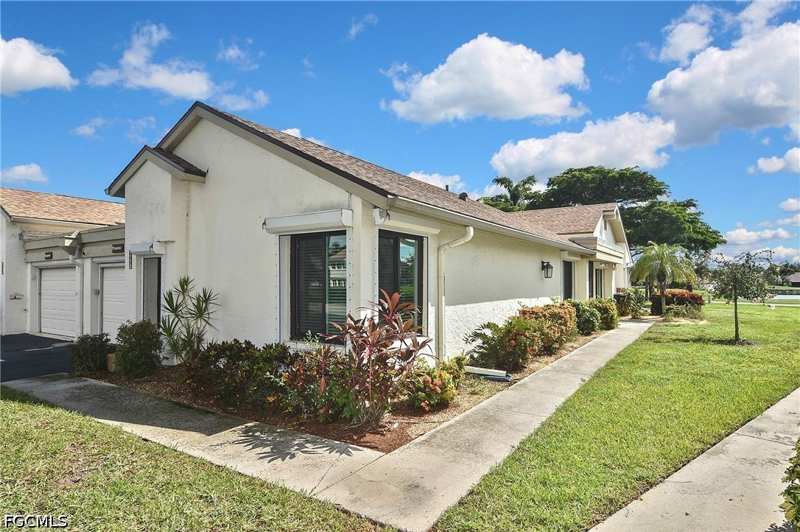 3 bedroom Attached at 1773 Augusta Dr, Seven Lakes, Fort Myers — photo 1