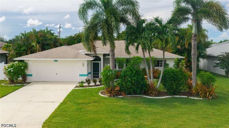 3 bedroom SingleFamilyResidence at 3106 SE 8th Pl, Cape Coral, Cape Coral — photo 1