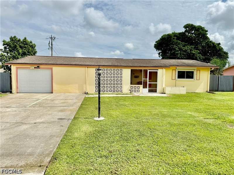 3 bedroom SingleFamilyResidence at 1219 Dunndale St, Wedgewood, Lehigh Acres — photo 1