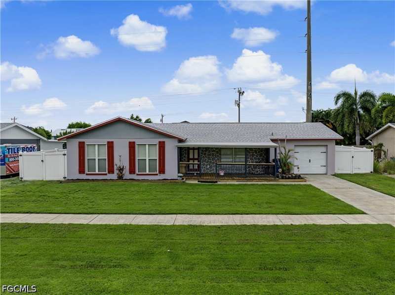 3 bedroom SingleFamilyResidence at 1151 Lovely Ln, North Fort Myers, North Fort Myers — photo 1