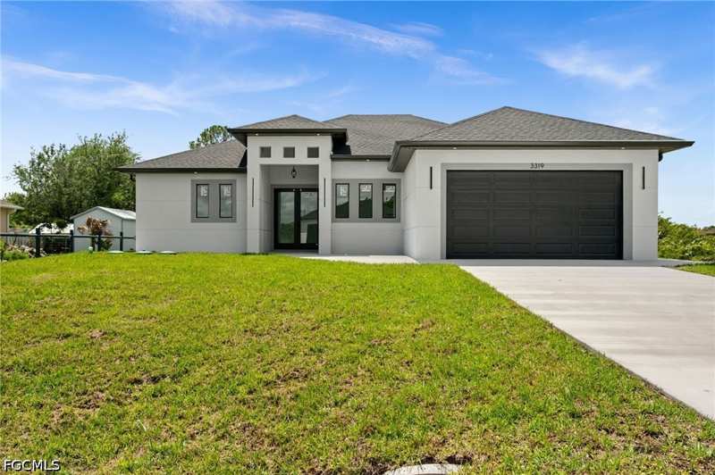 3 bedroom SingleFamilyResidence at 3319 30th St SW, Lehigh Acres, Lehigh Acres — photo 1