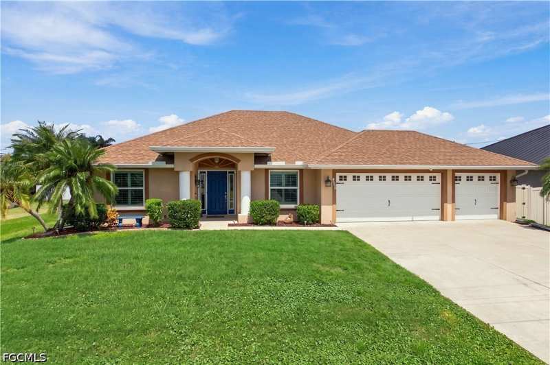 3 bedroom SingleFamilyResidence at 2215 NW 5th St, Cape Coral, Cape Coral — photo 1
