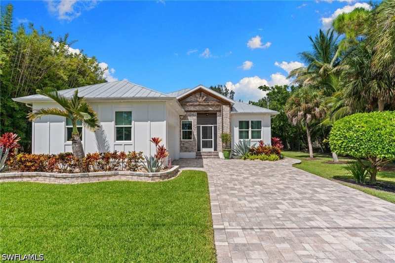 3 bedroom SingleFamilyResidence at 2291 Thomasson Dr, Eagle Acres, Naples — photo 1