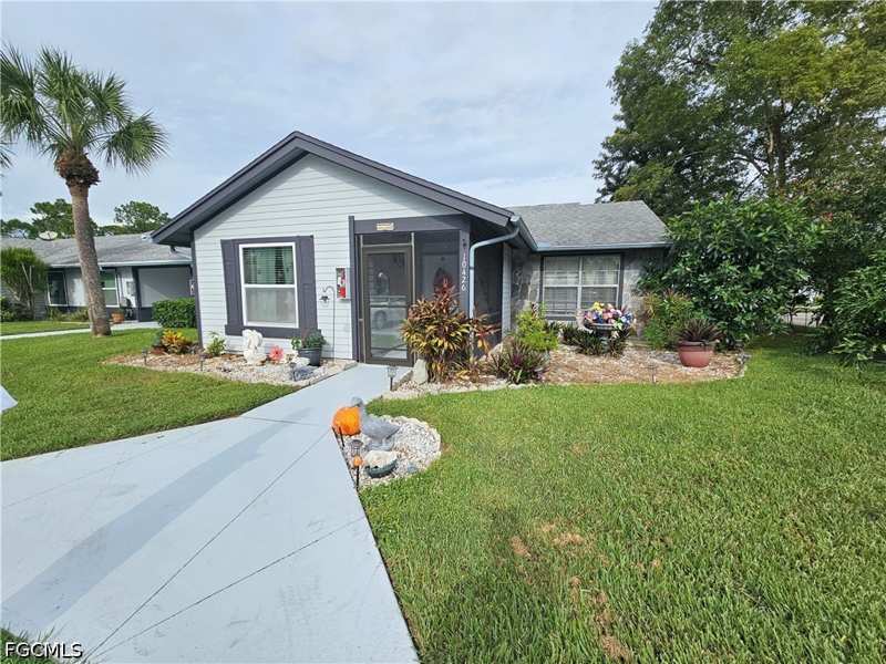2 bedroom Attached at 10426 Lakeport Ct, Beacon Square, Lehigh Acres — photo 1