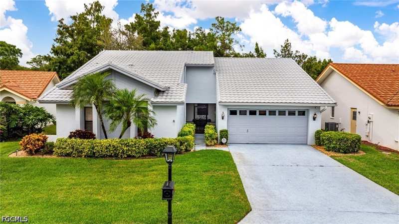 2 bedroom SingleFamilyResidence at 12642 Inverary Cir, Single Family Village, Fort Myers — photo 1