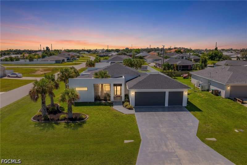 3 bedroom SingleFamilyResidence at 616 NW 2nd St, Cape Coral, Cape Coral — photo 1