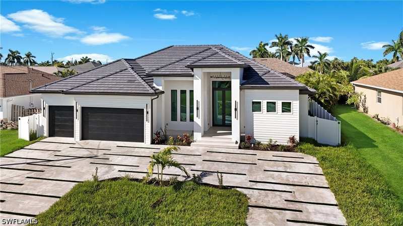 4 bedroom SingleFamilyResidence at 2667 SW 32nd St, Cape Coral, Cape Coral — photo 1