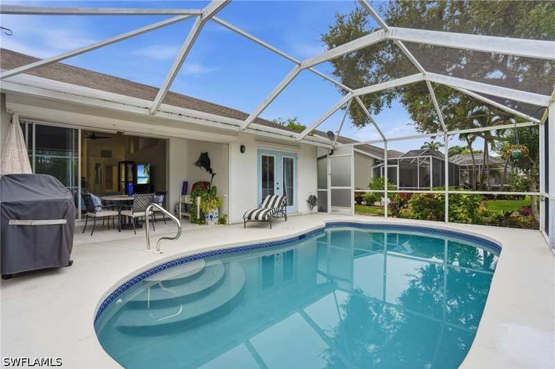 2 bedroom Attached at 5253 Whitten Dr, Villas Of Whittenberg, Naples — photo 1