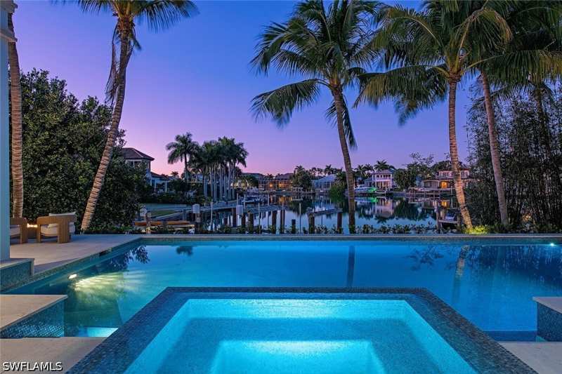 5 bedroom SingleFamilyResidence at 275 Spring Line Dr, Moorings, Naples — photo 1