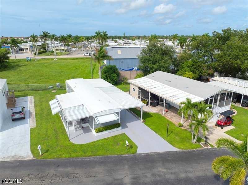 2 bedroom ManufacturedHome at 160 Adrienne Dr, Thunderbird Mobile Homes, Fort Myers — photo 1