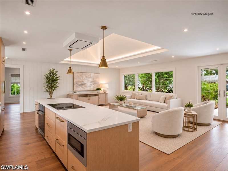2 bedroom SingleFamilyResidence at 664 Pompano Dr, Greenwood, Naples — photo 1