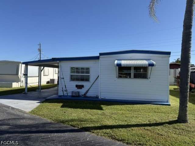 2 bedroom ManufacturedHome at 5558 Palm Beach Blvd 266, Sun-N-Fun Mobile Home Village, Fort Myers — photo 1
