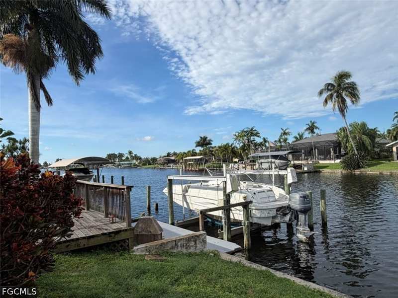 4 bedroom SingleFamilyResidence at 3754 SE 1st Pl, Cape Coral, Cape Coral — photo 1