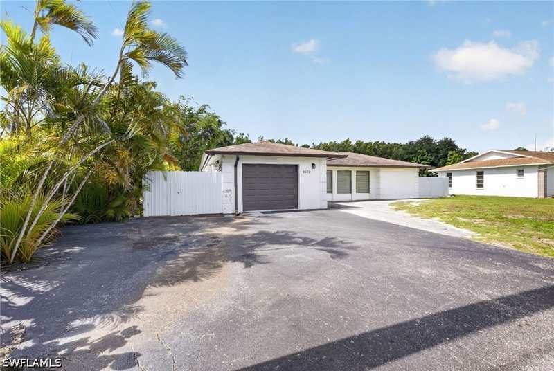 3 bedroom SingleFamilyResidence at 4572 32nd Ave SW, Golden Gate City, Naples — photo 1