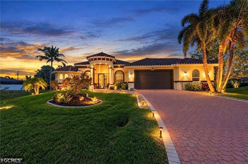 4 bedroom SingleFamilyResidence at 2529 Gleason Pkwy, Cape Coral, Cape Coral — photo 1
