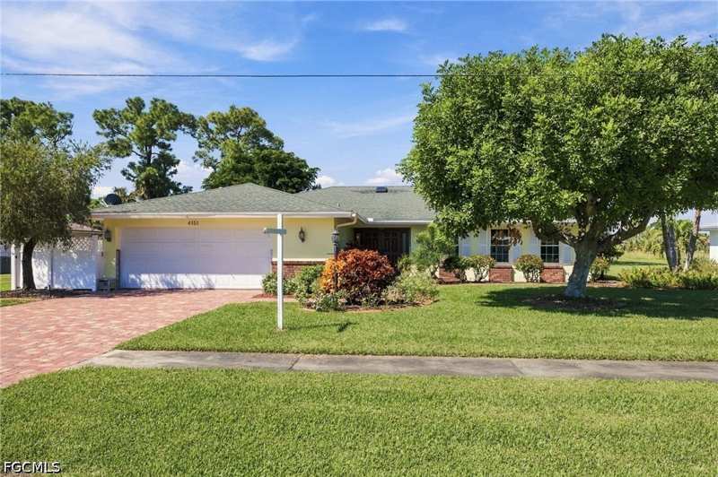 3 bedroom SingleFamilyResidence at 4151 Orange Grove Blvd, Lochmoor, North Fort Myers — photo 1