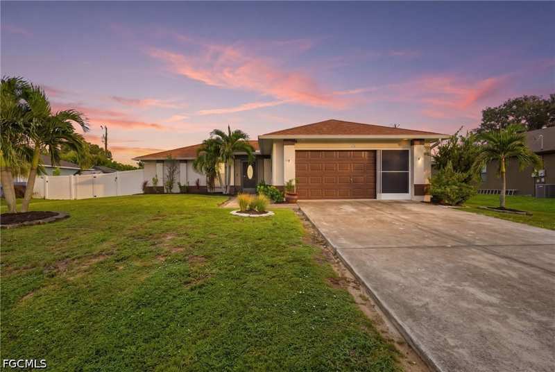 3 bedroom SingleFamilyResidence at 624 SW 9th Ave, Cape Coral, Cape Coral — photo 1