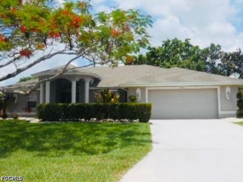 4 bedroom SingleFamilyResidence at 919 SE 18th Ter, Cape Coral, Cape Coral — photo 1