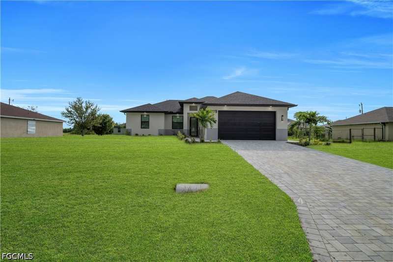 3 bedroom SingleFamilyResidence at 1909 NE 19th Pl, Cape Coral, Cape Coral — photo 1