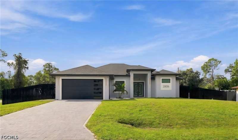 3 bedroom SingleFamilyResidence at 2606 E 3rd St, Island Of Happiness, Lehigh Acres — photo 1