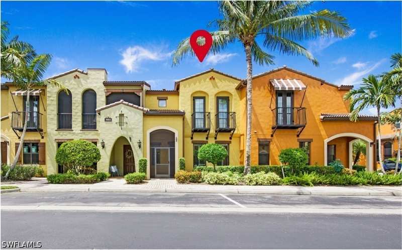 3 bedroom Townhouse at 9064 Capistrano St N 5002, Ole, Naples — photo 1