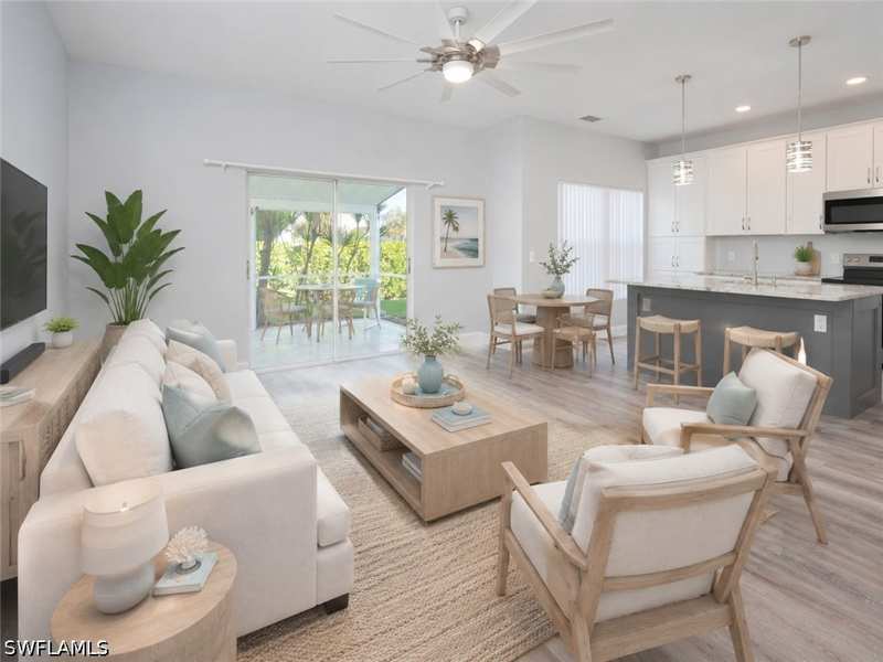 2 bedroom Condominium at 6119 Lake Front Dr, Island Park Woods, Fort Myers — photo 1