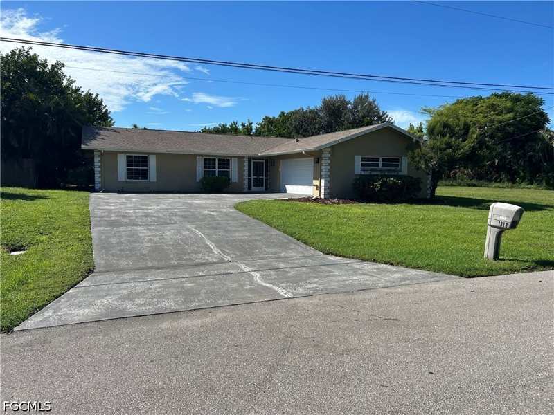 3 bedroom SingleFamilyResidence at 1318 SE 12th St, Cape Coral, Cape Coral — photo 1